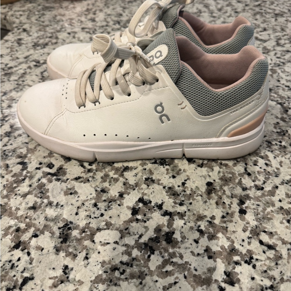 On Running Cream and Pink “The Roger” Sneakers